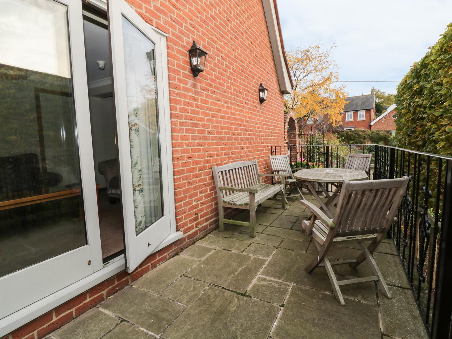 The Lodge Off High Street Hadleigh  エクステリア 写真